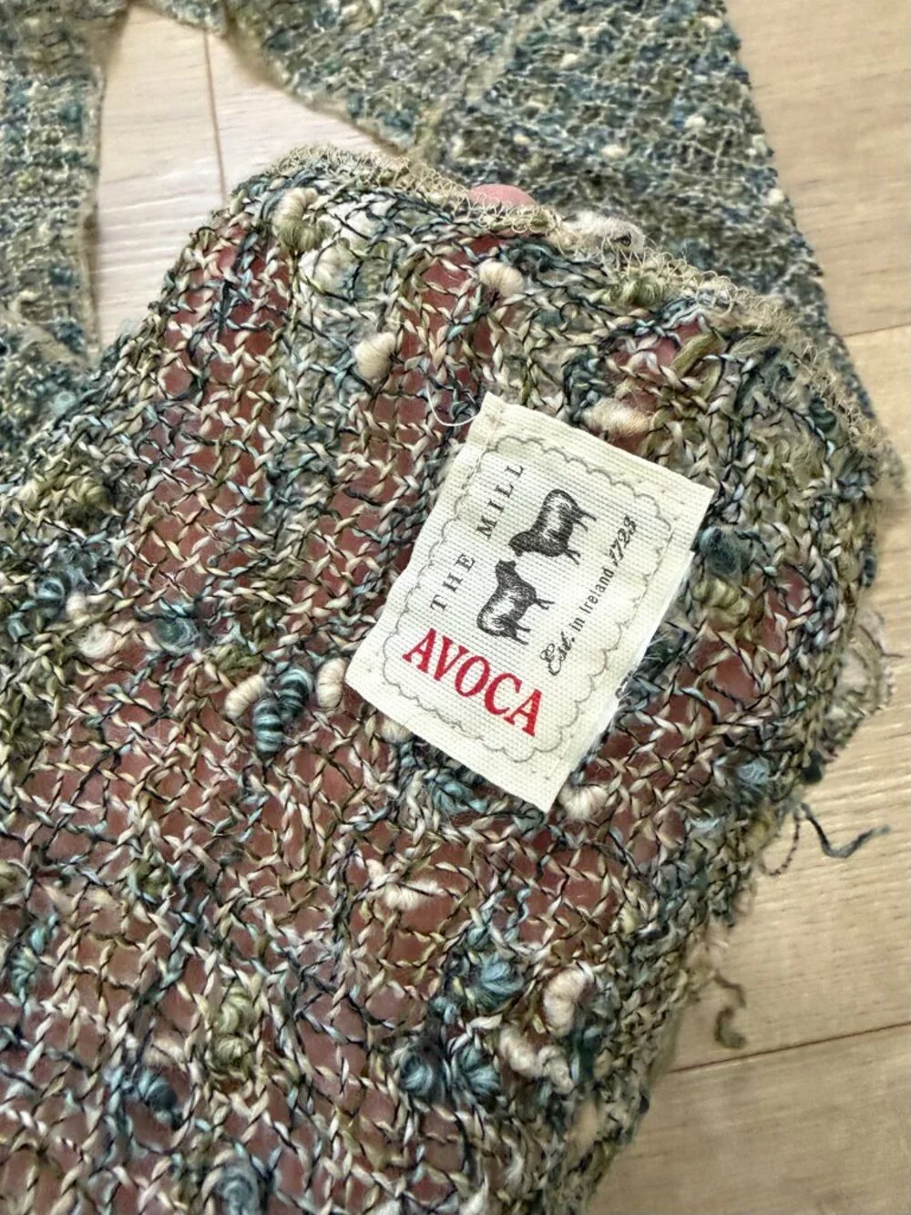 AVOCA The Mill Ireland Handweavers Cream, Blue, Grn Knotty Textured Scarf Fringe